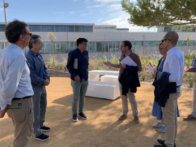 Recepción de la urbanización y ajardinamiento del edificio Valverde del Campus de Elche de la UNIVERSIDAD MIGUEL HERNÁNDEZ